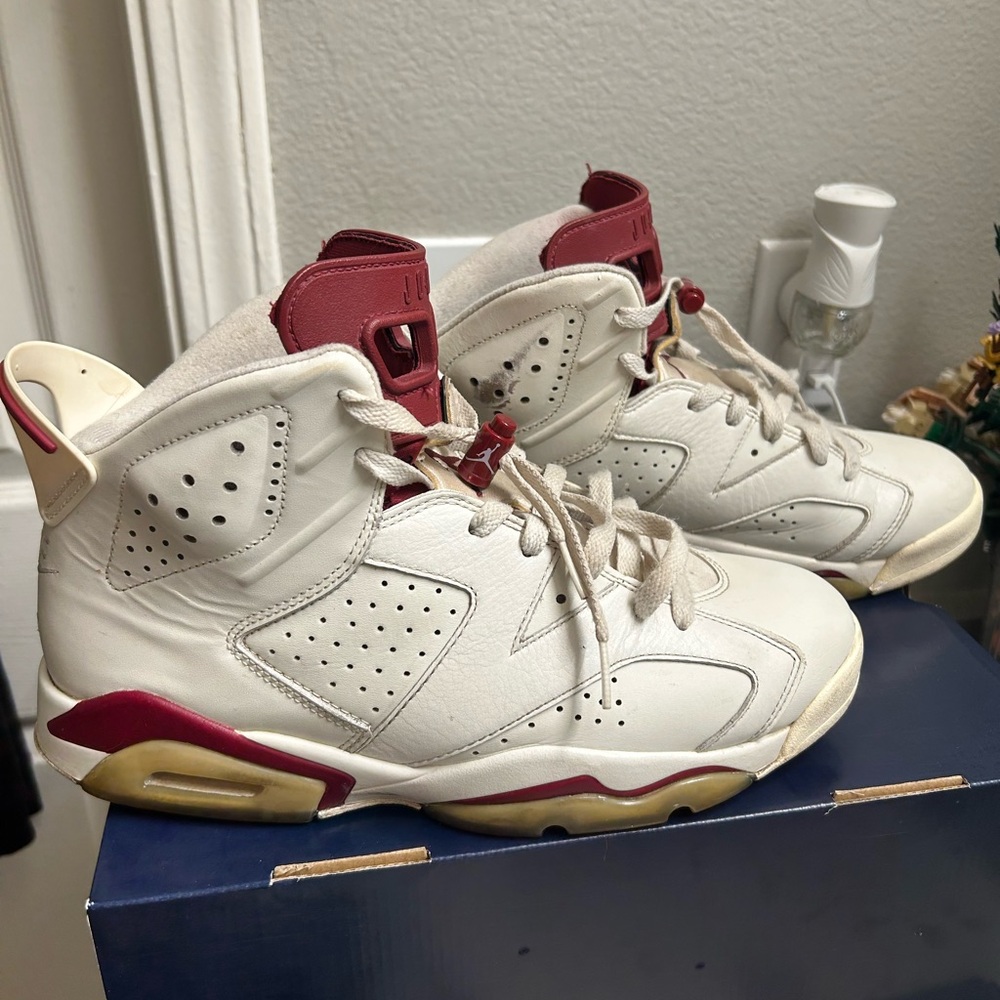 Air Jordan 6 Retro Maroon